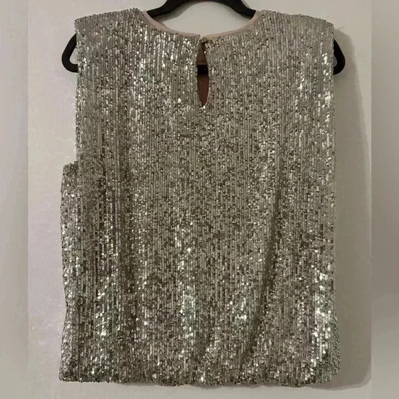 - Holiday sparkle shirt size M (K100) - Picture 6 of 11